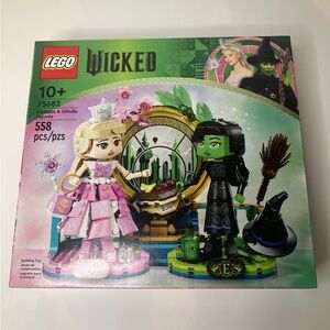 LEGO Wicked Set with Green and Pink Characters